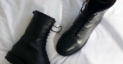 Stylish black boots for women 